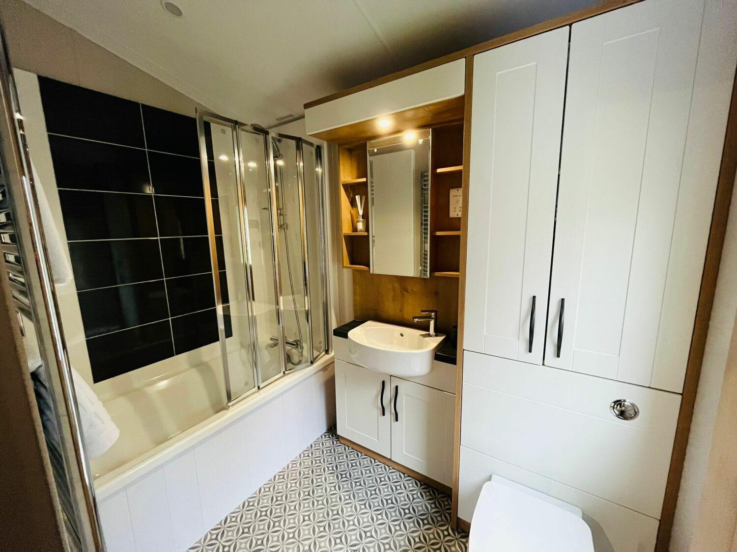 Country Cabin With Hot Tub 요크 외부 사진